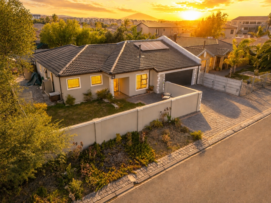 3 Bedroom Property for Sale in Uitzicht Western Cape